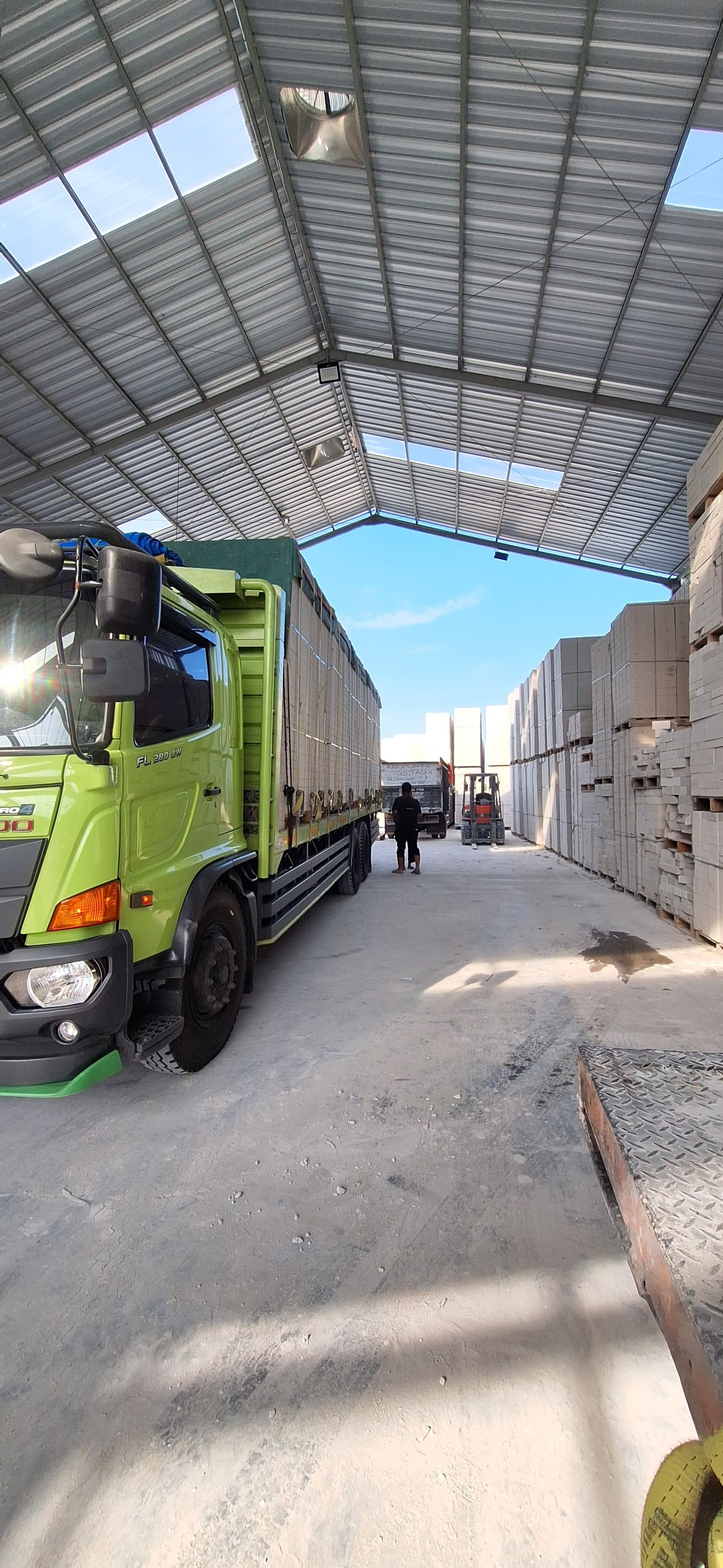 Produk Mandiri Jaya - Distributor Panel Lantai dan Bata Ringan Jogja